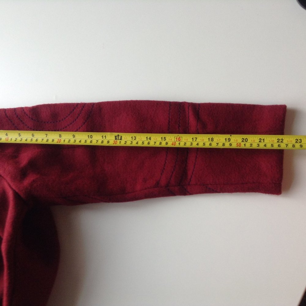 Warm and stylish Orion coat in lovely shade of red - Picture 12 of 12